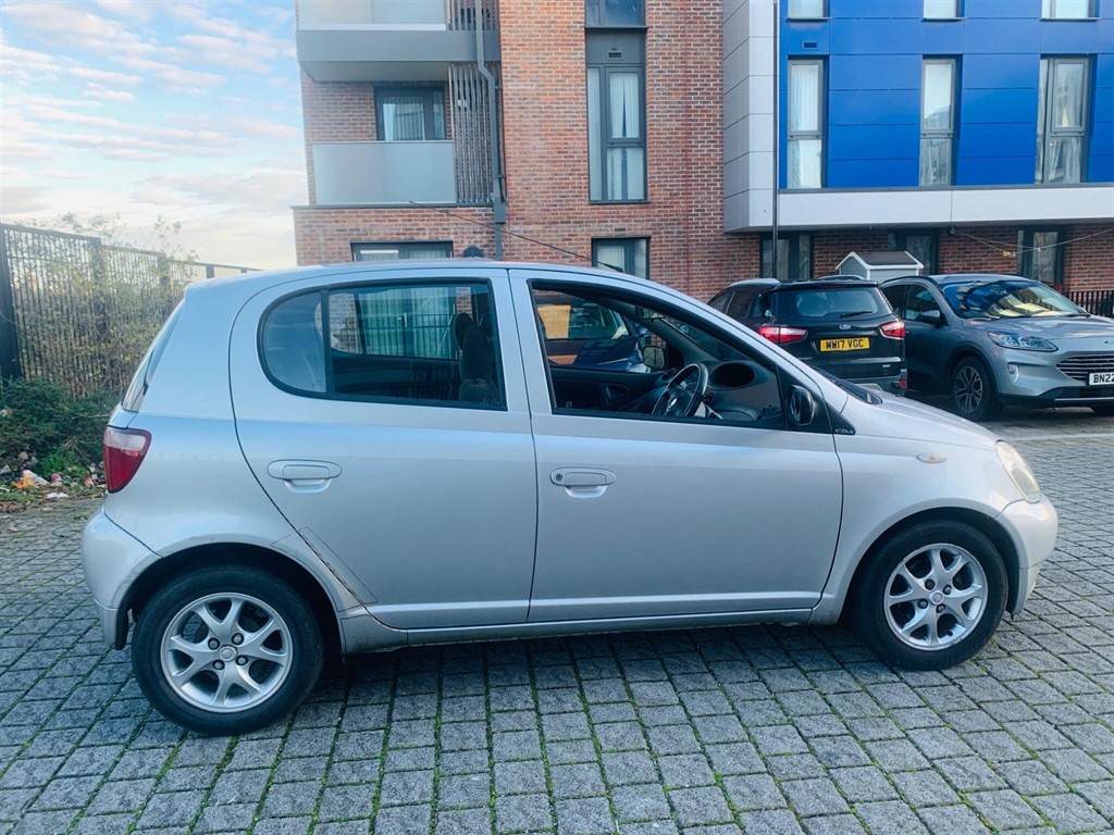 Used Toyota Yaris 2002 for sale - 77450132: Photo 9