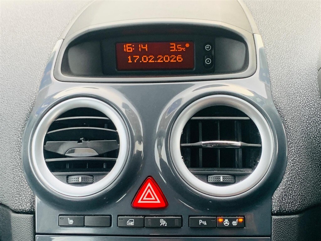 Used Vauxhall Corsa 2011 for sale - 77588851: Photo 37