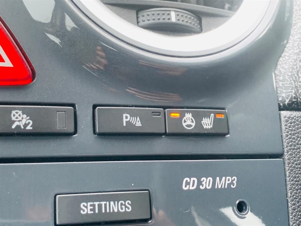 Used Vauxhall Corsa 2011 for sale - 77588851: Photo 38