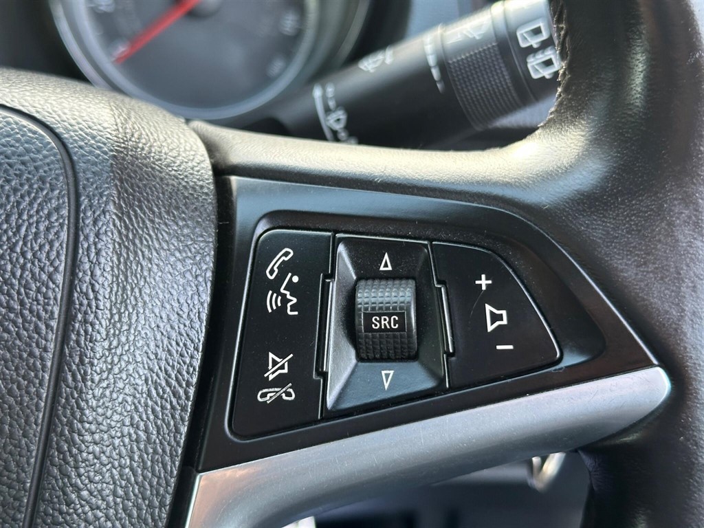 Used Vauxhall Insignia 2009 for sale - 77043149: Photo 28