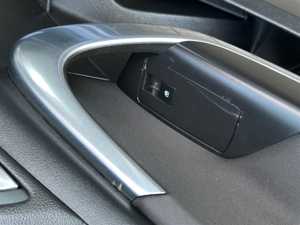 Used Vauxhall Insignia 2009 for sale - 77043149: Photo 32