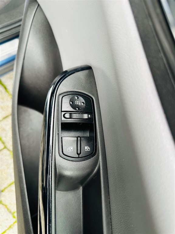 Used Vauxhall Corsa 2015 for sale - 76999802: Photo 29