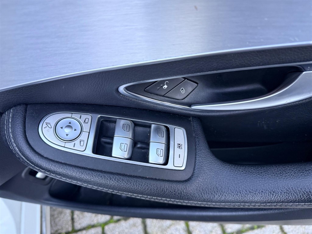 Used Mercedes-Benz C Class 2016 for sale - 76842387: Photo 33