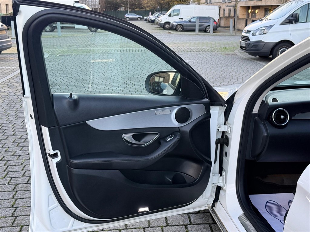 Used Mercedes-Benz C Class 2016 for sale - 76842387: Photo 34