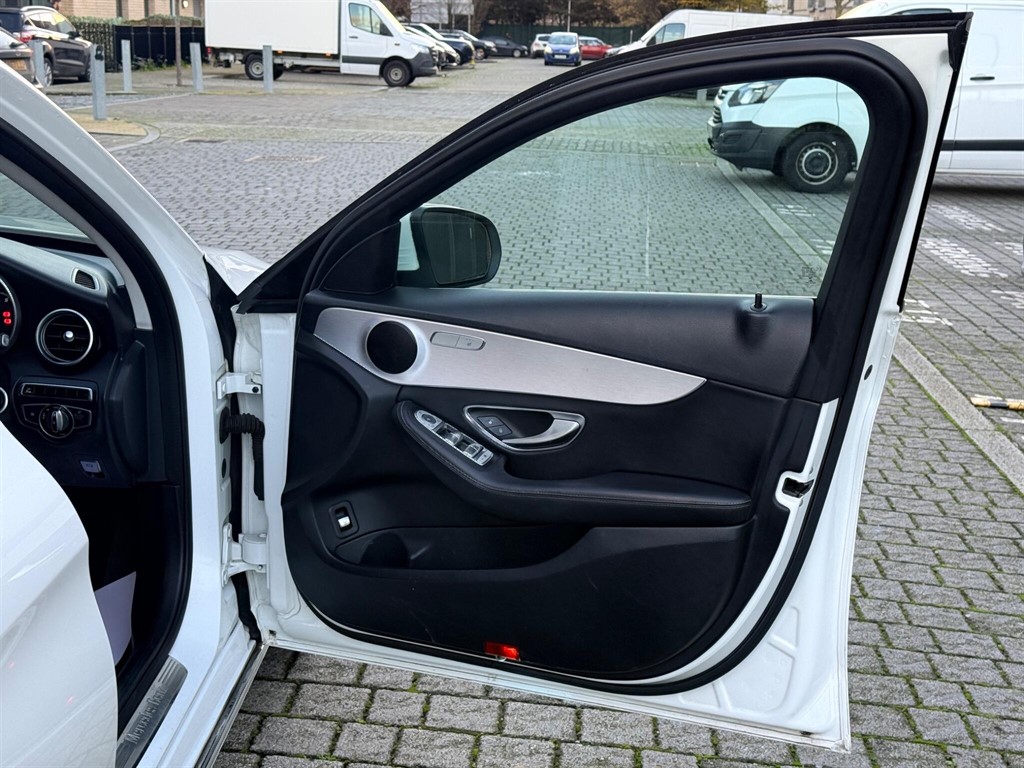 Used Mercedes-Benz C Class 2016 for sale - 76842387: Photo 35