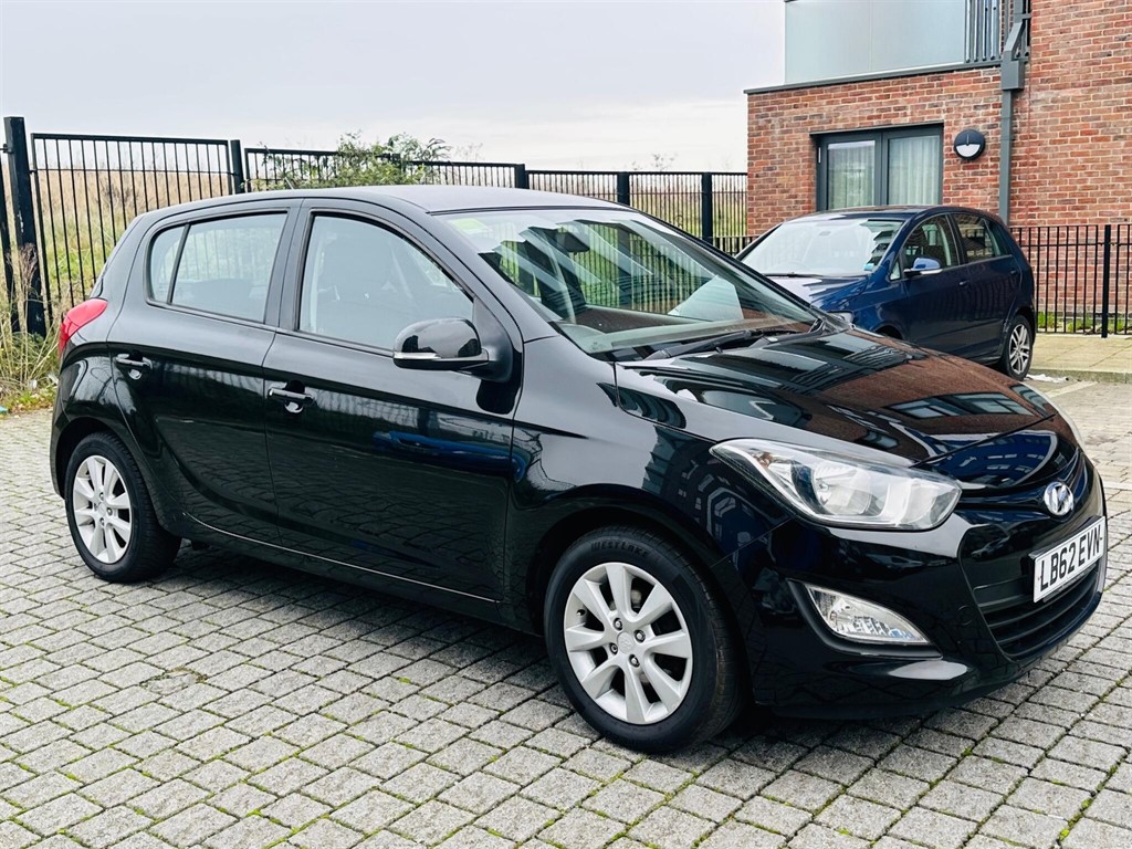 Used Hyundai i20 2012 for sale - 76999795: Photo 1
