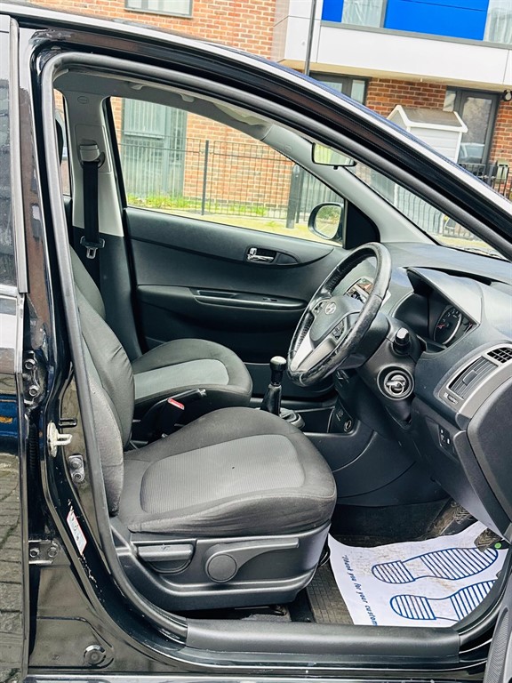 Used Hyundai i20 2012 for sale - 76999795: Photo 17