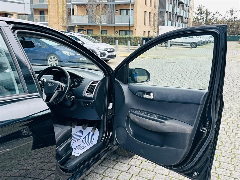 Used Hyundai i20 2012 for sale - 76999795: Photo 21