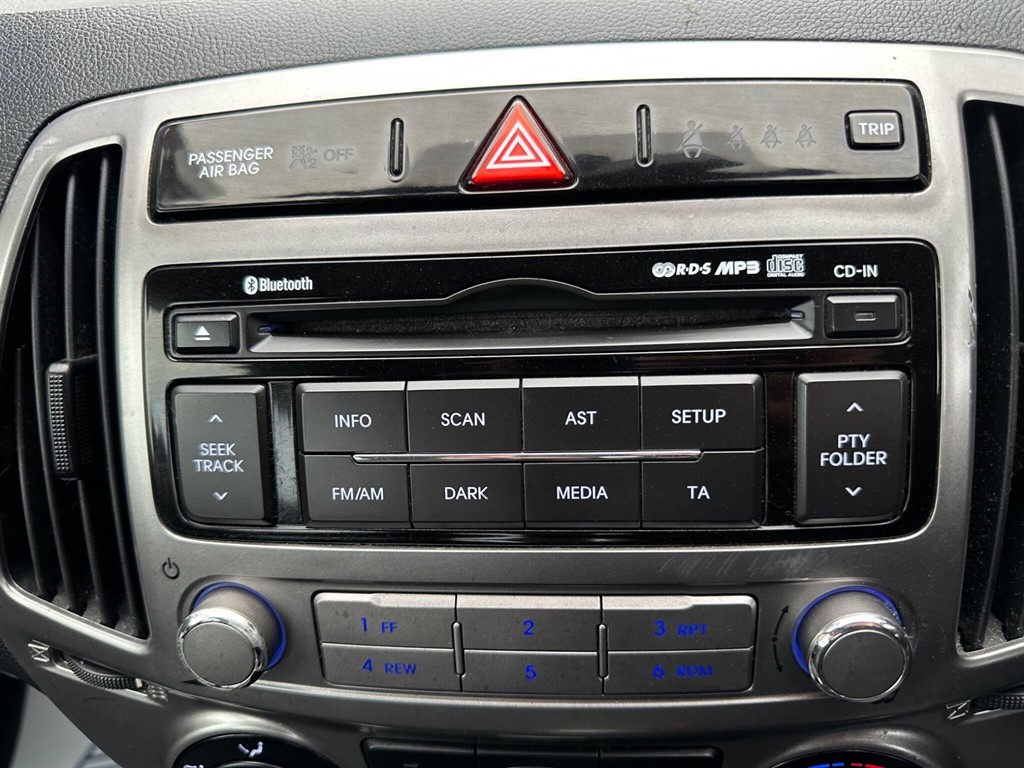 Used Hyundai i20 2012 for sale - 76999795: Photo 24