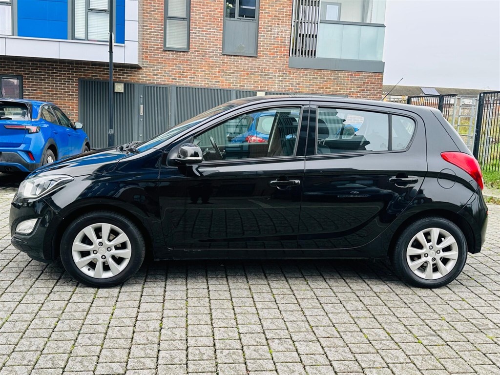 Used Hyundai i20 2012 for sale - 76999795: Photo 6