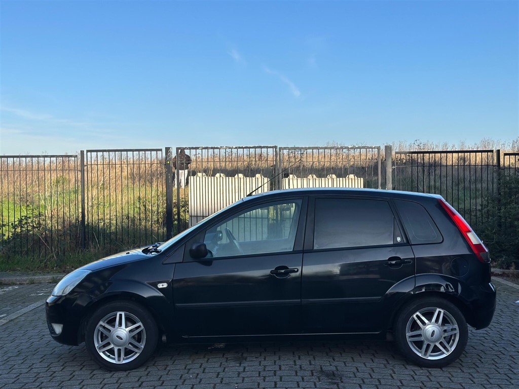 Used Ford Fiesta 2005 for sale - 76960395: Photo 14