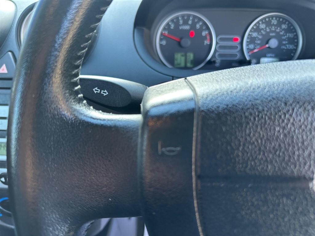 Used Ford Fiesta 2005 for sale - 76960395: Photo 43