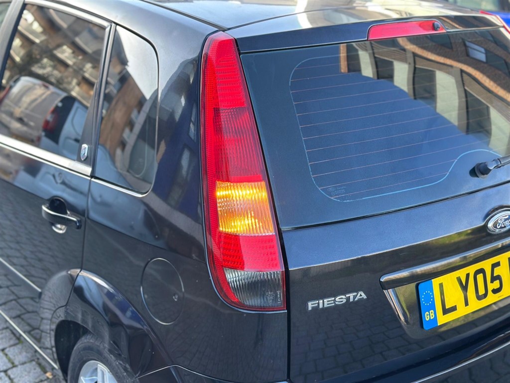 Used Ford Fiesta 2005 for sale - 76960395: Photo 64