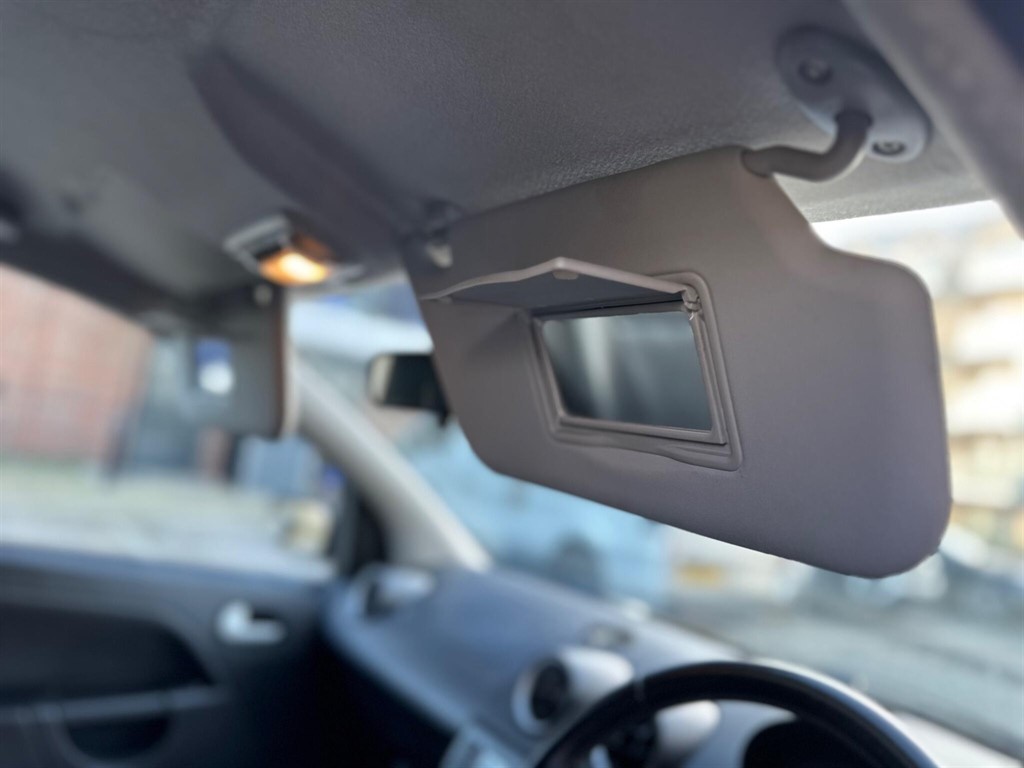 Used Ford Fiesta 2005 for sale - 76960395: Photo 71