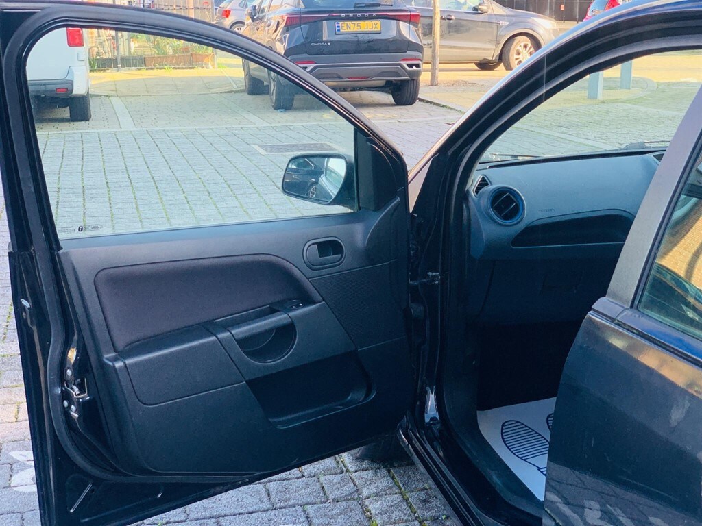 Used Ford Fiesta 2009 for sale - 77755983: Photo 31