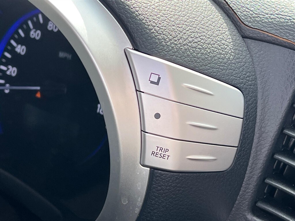 Used Nissan Elgrand 2023 for sale - 78118118: Photo 25