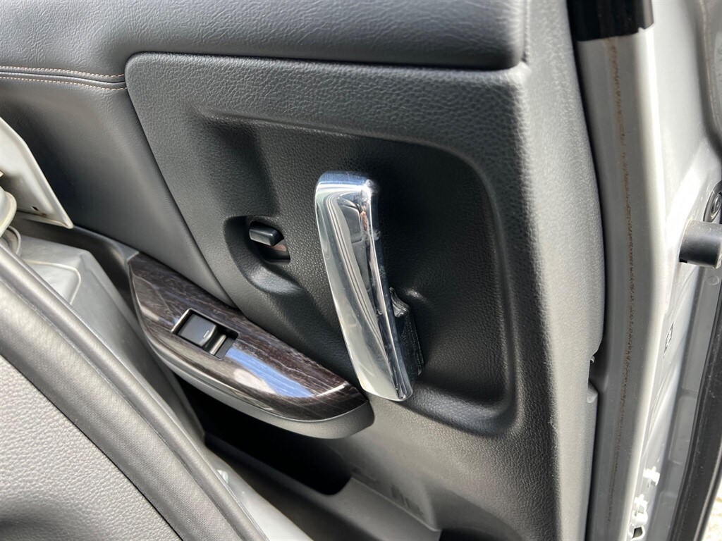 Used Nissan Elgrand 2023 for sale - 78118118: Photo 28