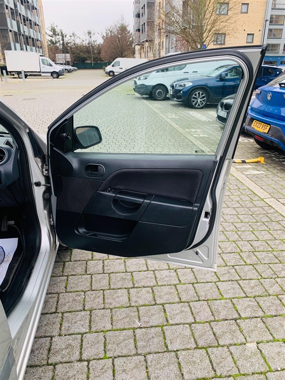 Used Ford Fiesta 2006 for sale - 77021999: Photo 23