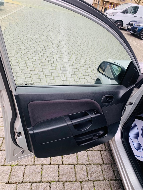 Used Ford Fiesta 2006 for sale - 77021999: Photo 25