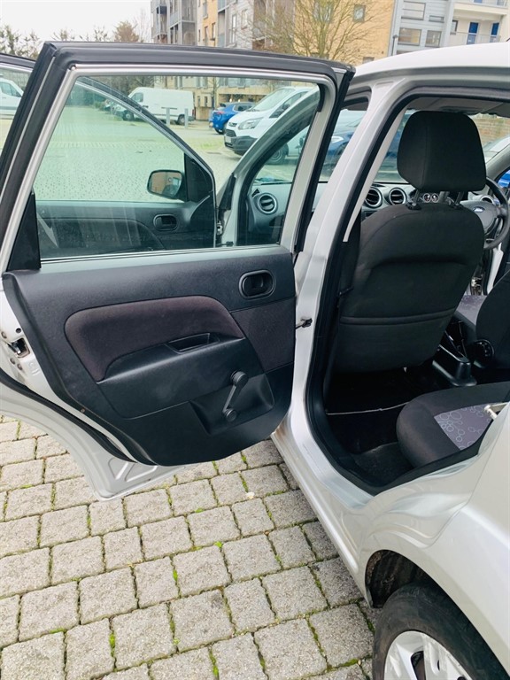 Used Ford Fiesta 2006 for sale - 77021999: Photo 26