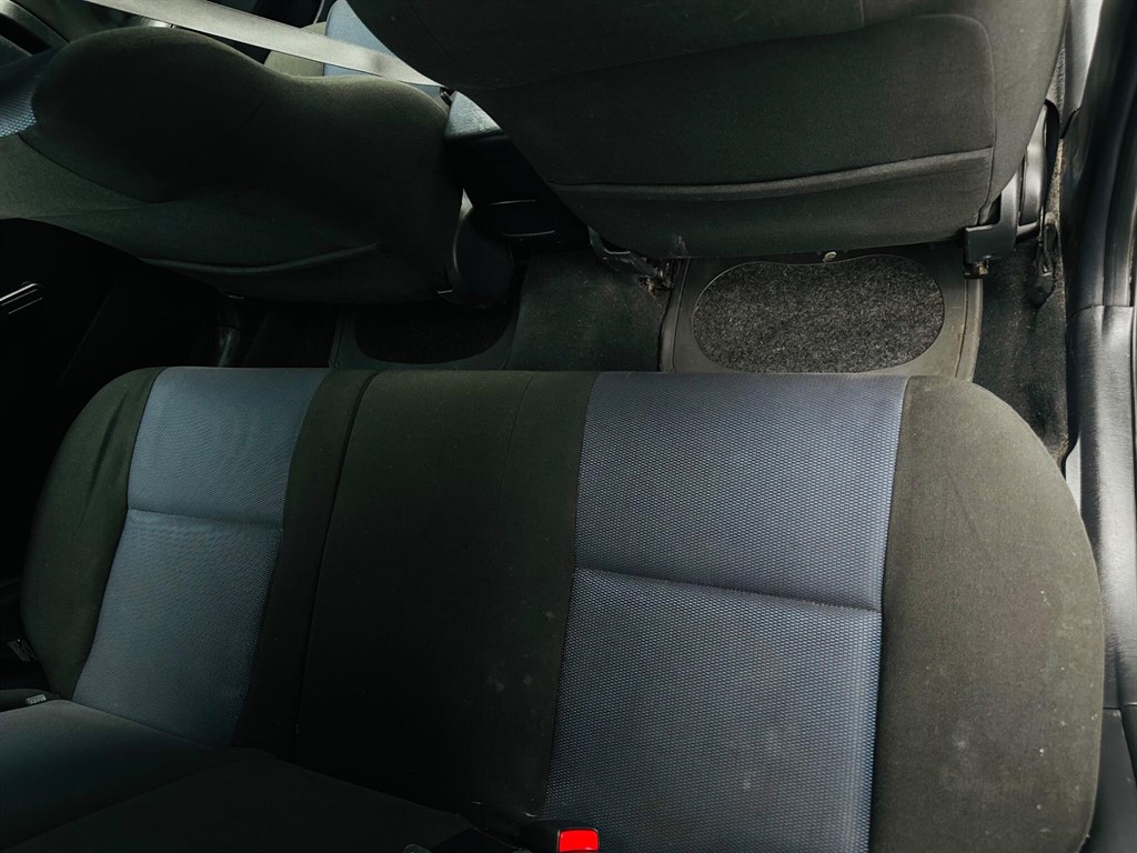 Used Toyota Corolla 2005 for sale - 76999793: Photo 38