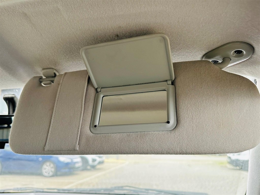 Used Toyota Corolla 2005 for sale - 76999793: Photo 41