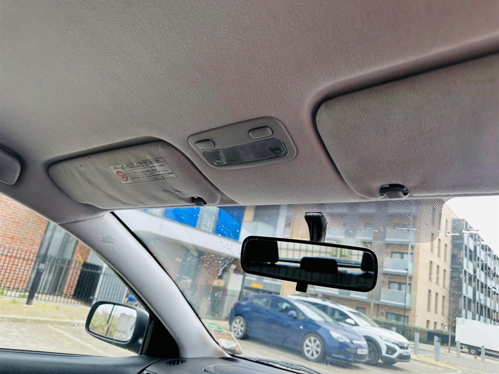 Used Toyota Corolla 2005 for sale - 76999793: Photo 45