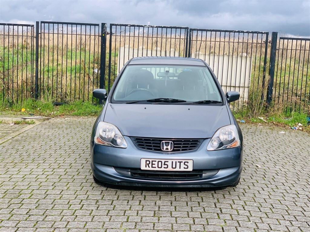 Used Honda Civic 2005 for sale - 77588875: Photo 2