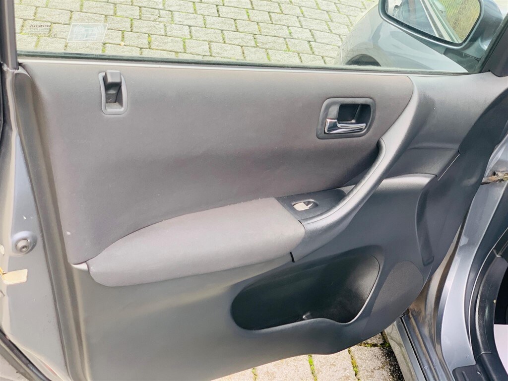 Used Honda Civic 2005 for sale - 77588875: Photo 40