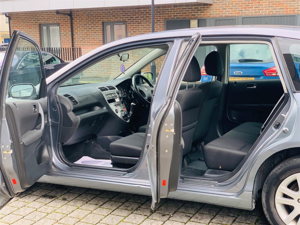 Used Honda Civic 2005 for sale - 77588875: Photo 49