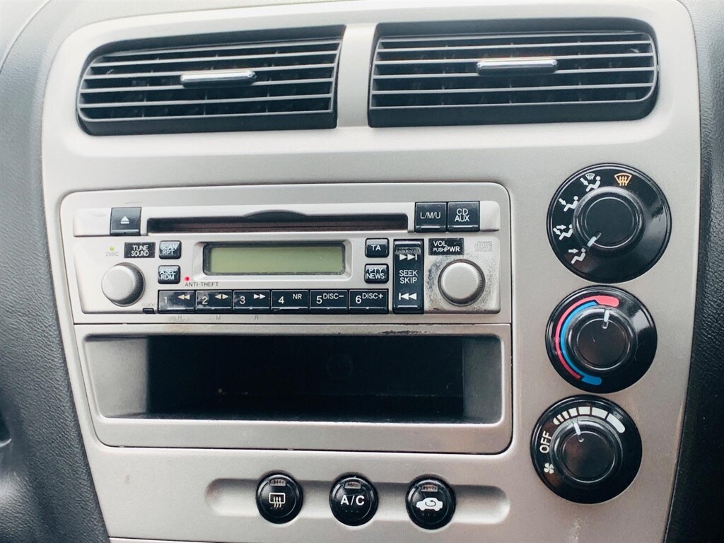 Used Honda Civic 2005 for sale - 77588875: Photo 57