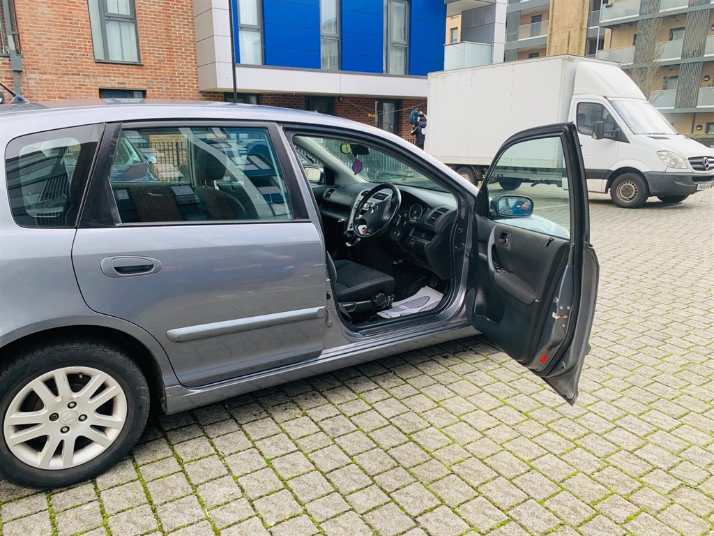 Used Honda Civic 2005 for sale - 77588875: Photo 9