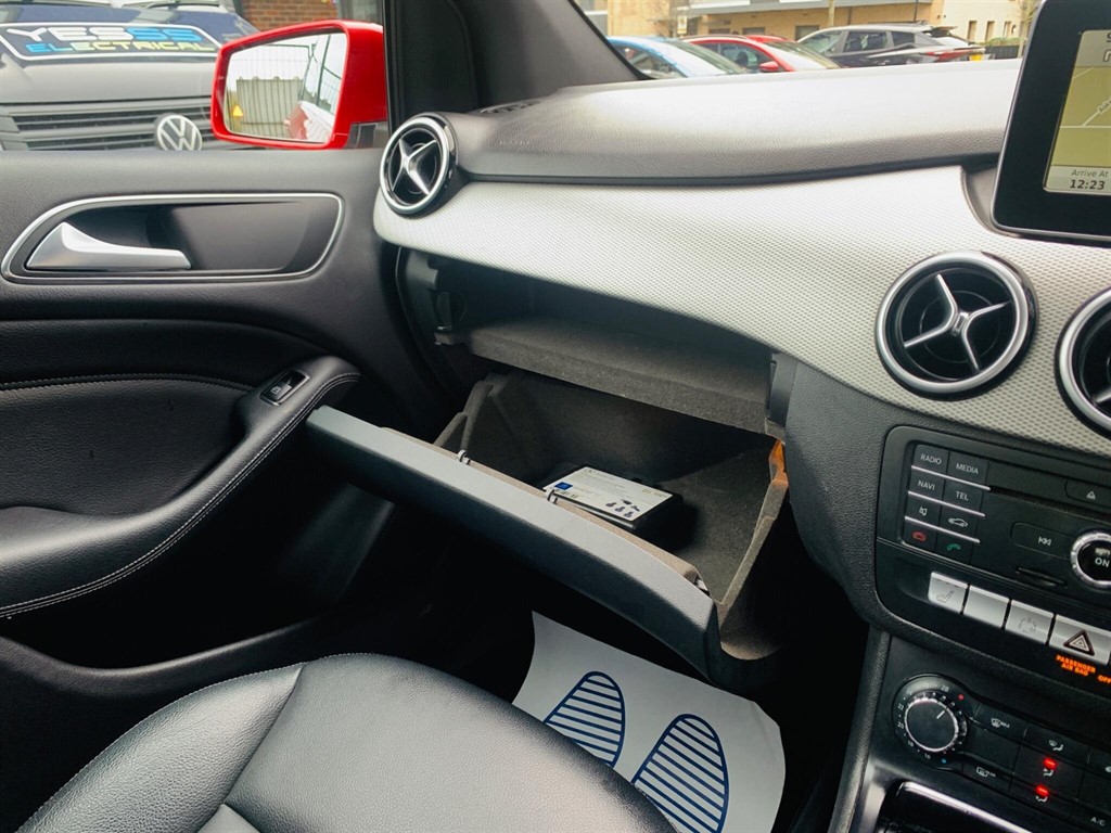 Used Mercedes-Benz B Class 2015 for sale - 77638331: Photo 13