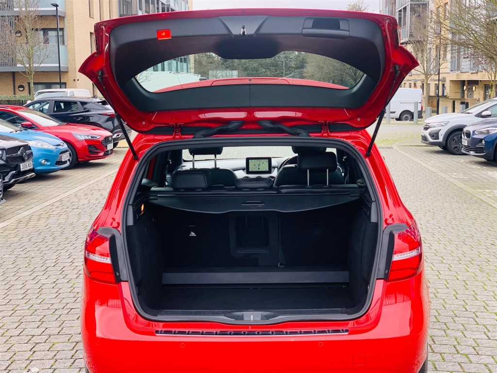 Used Mercedes-Benz B Class 2015 for sale - 77638331: Photo 44