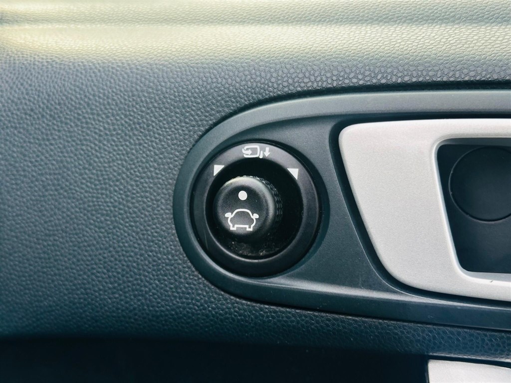 Used Ford Fiesta 2012 for sale - 77232404: Photo 21