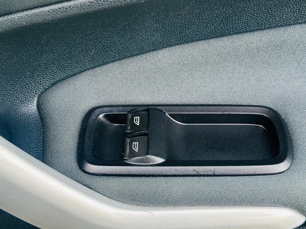 Used Ford Fiesta 2012 for sale - 77232404: Photo 22