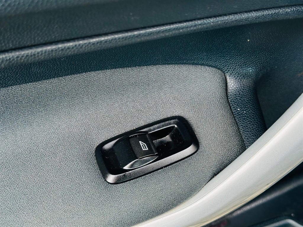 Used Ford Fiesta 2012 for sale - 77232404: Photo 31