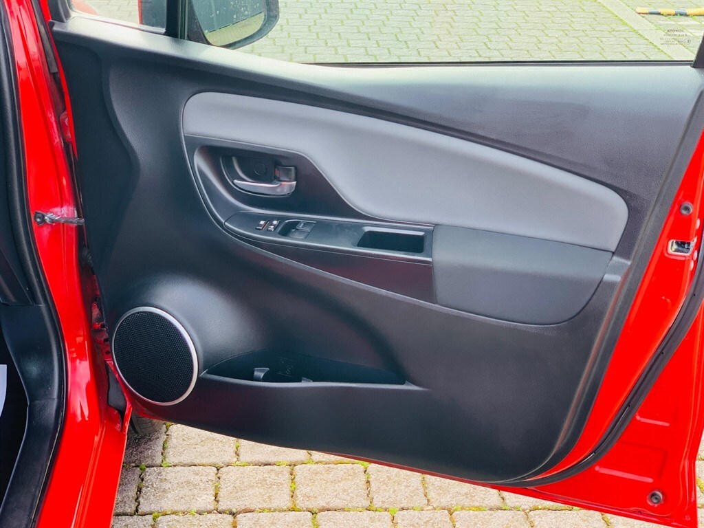 Used Toyota Yaris 2015 for sale - 77827000: Photo 34