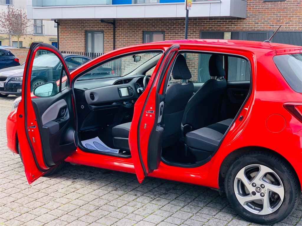 Used Toyota Yaris 2015 for sale - 77827000: Photo 7