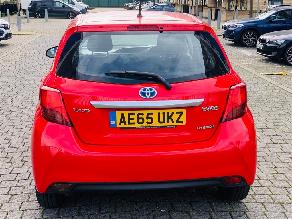 Used Toyota Yaris 2015 for sale - 77827000: Photo 8