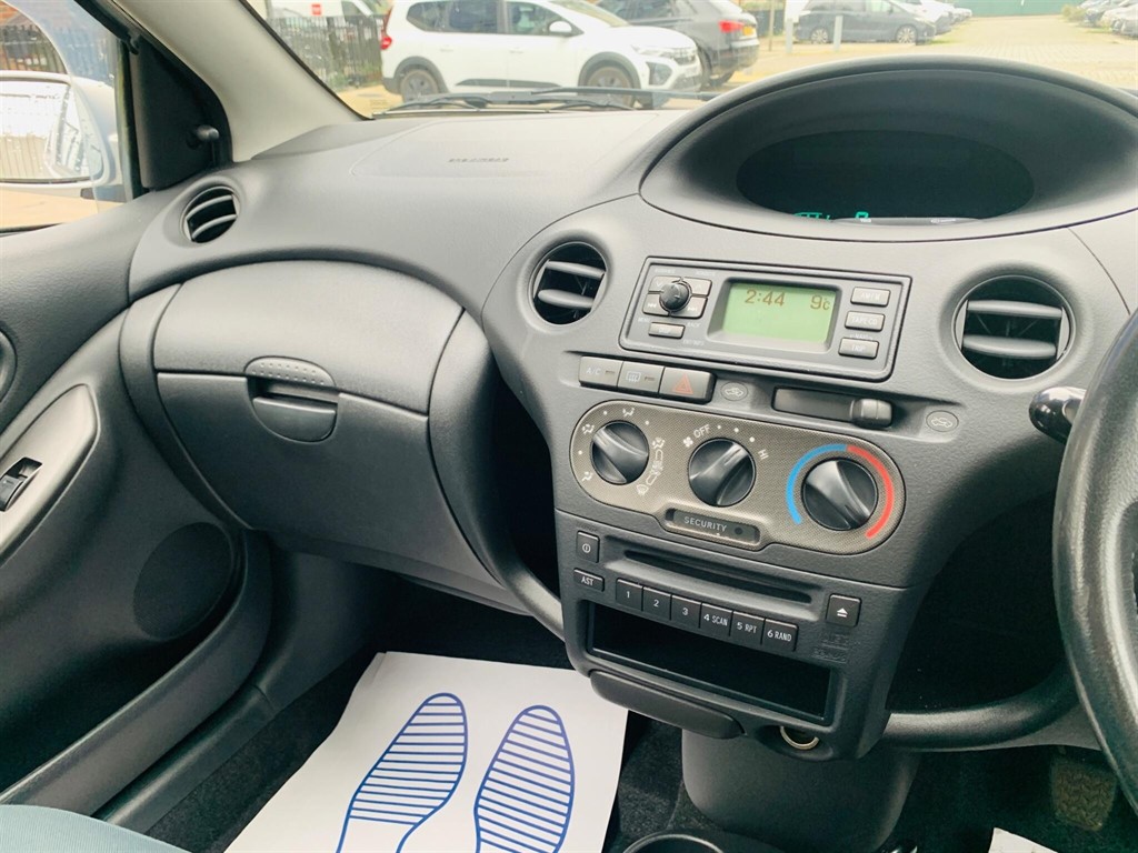 Used Toyota Yaris 2005 for sale - 77472132: Photo 14