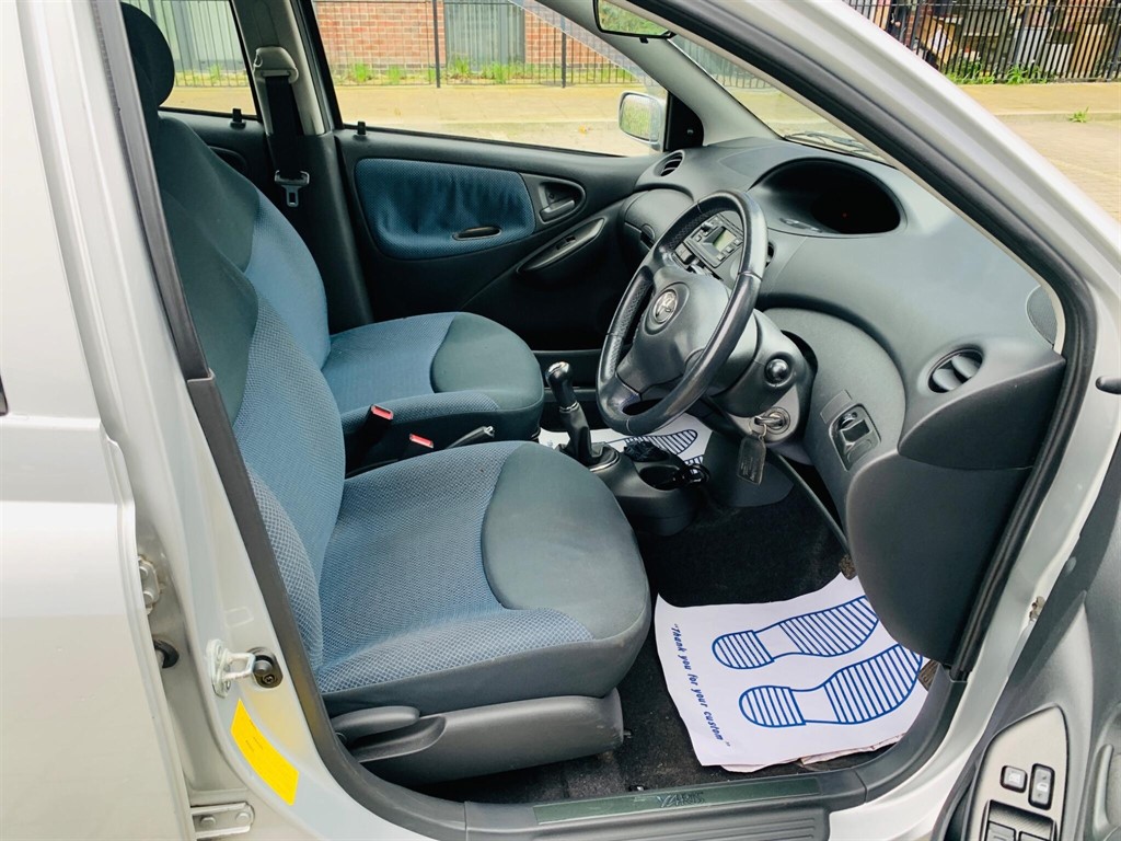 Used Toyota Yaris 2005 for sale - 77472132: Photo 18