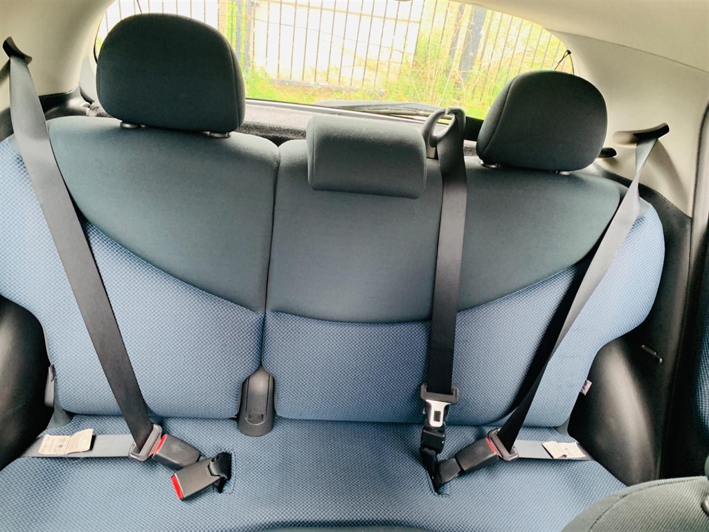 Used Toyota Yaris 2005 for sale - 77472132: Photo 21