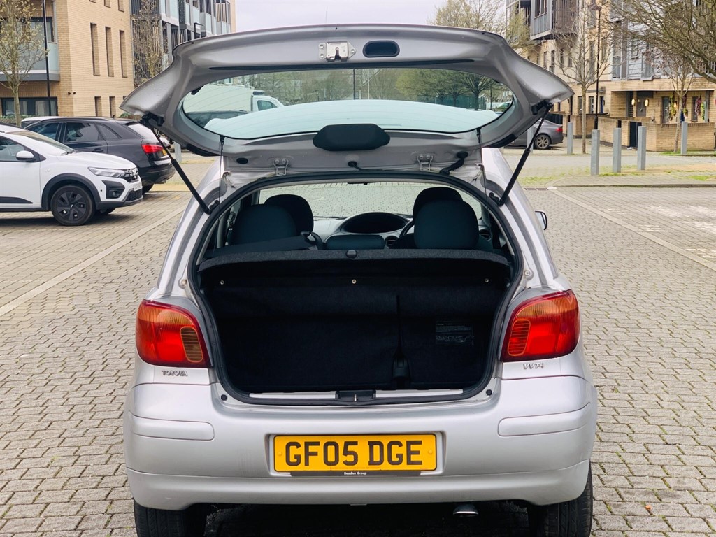 Used Toyota Yaris 2005 for sale - 77472132: Photo 42