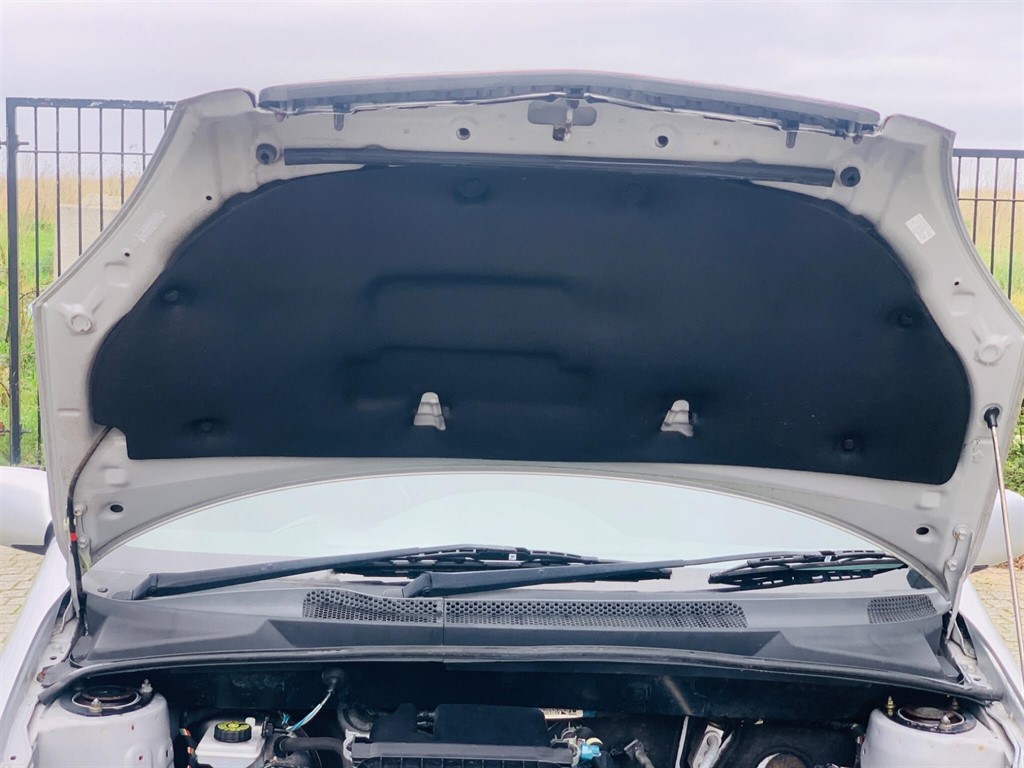 Used Toyota Yaris 2005 for sale - 77472132: Photo 53