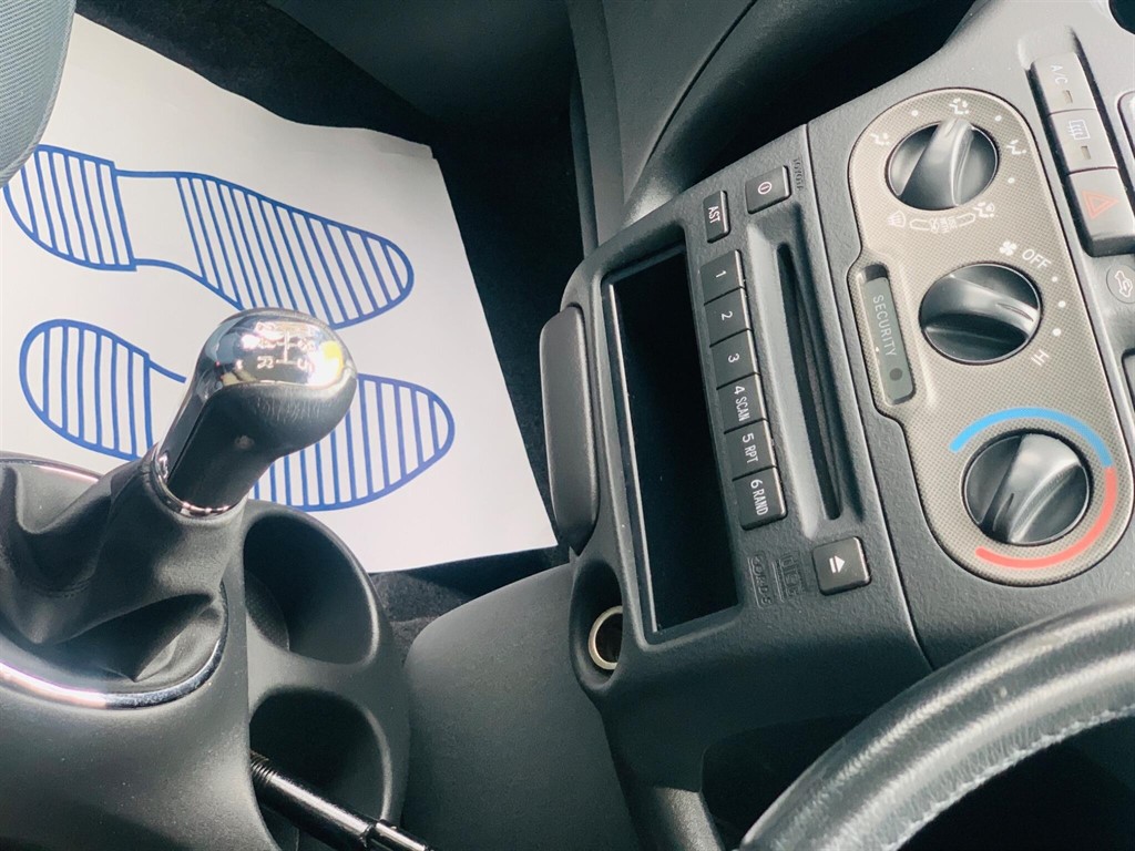 Used Toyota Yaris 2005 for sale - 77472132: Photo 56