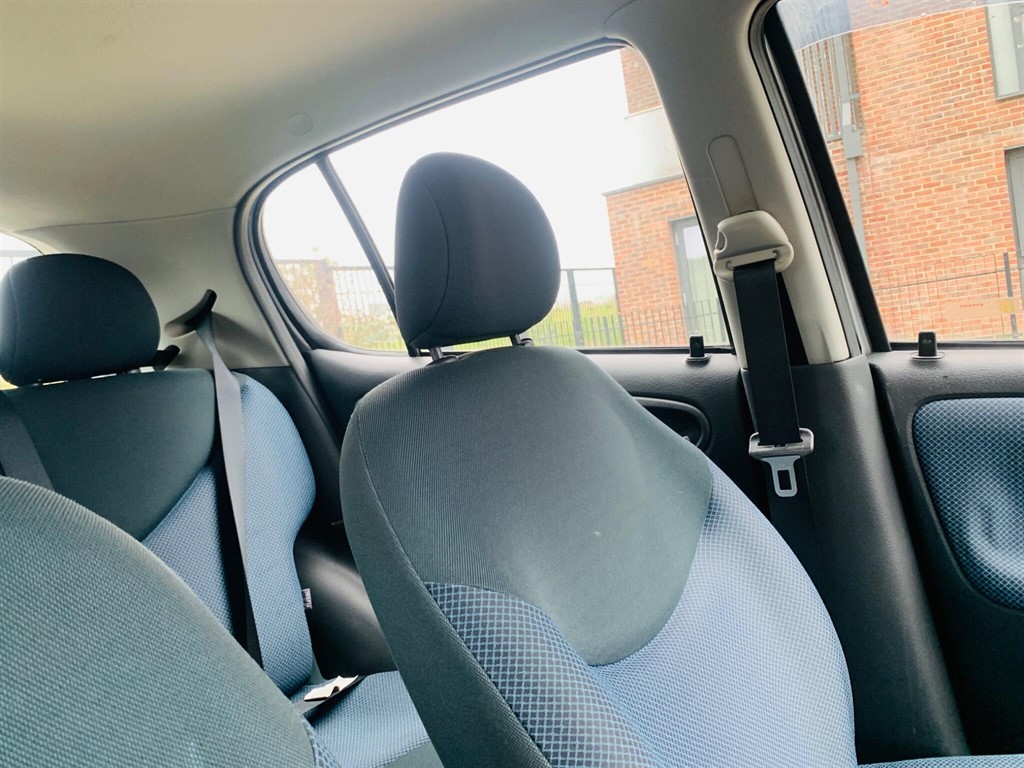 Used Toyota Yaris 2005 for sale - 77472132: Photo 57