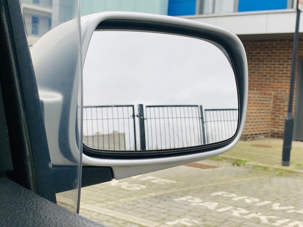 Used Toyota Yaris 2005 for sale - 77472132: Photo 60