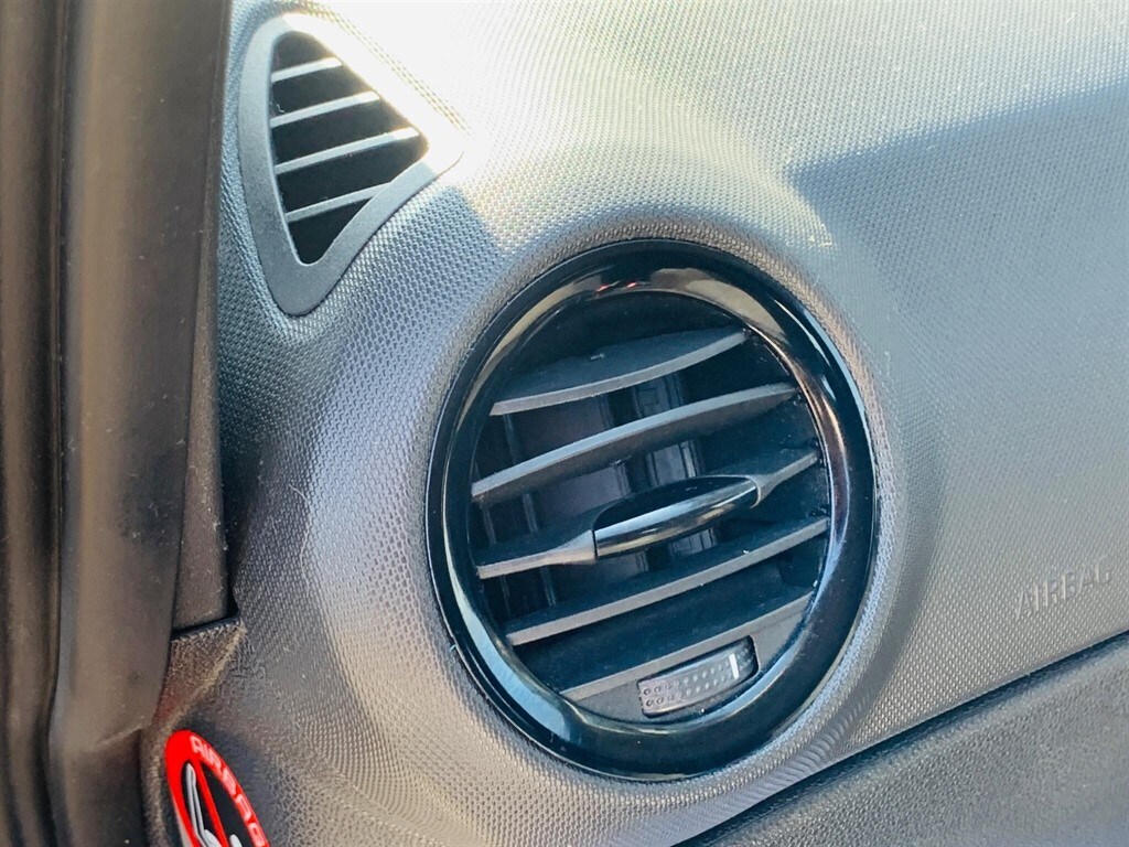 Used Vauxhall Corsa 2010 for sale - 77988841: Photo 21