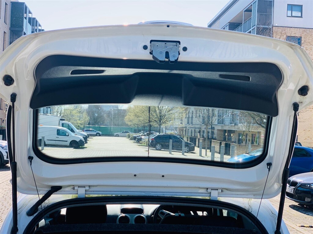 Used Vauxhall Corsa 2010 for sale - 77988841: Photo 38